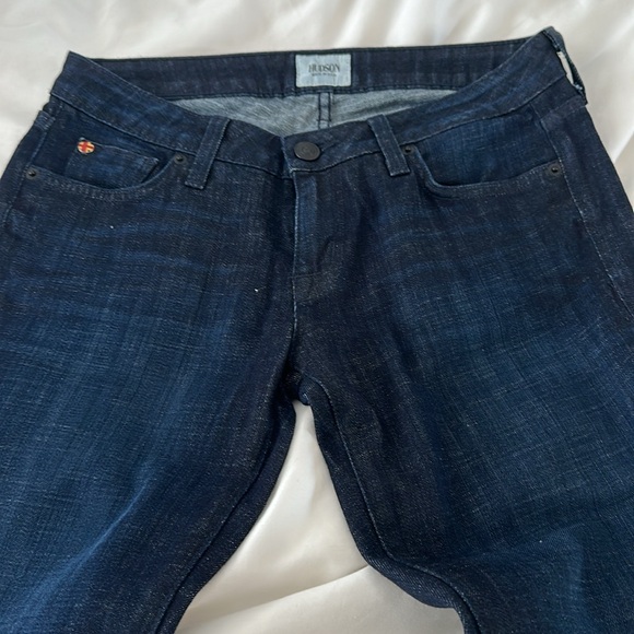 Dark wash soft denim Hudson Jeans size 26 - Picture 2 of 6